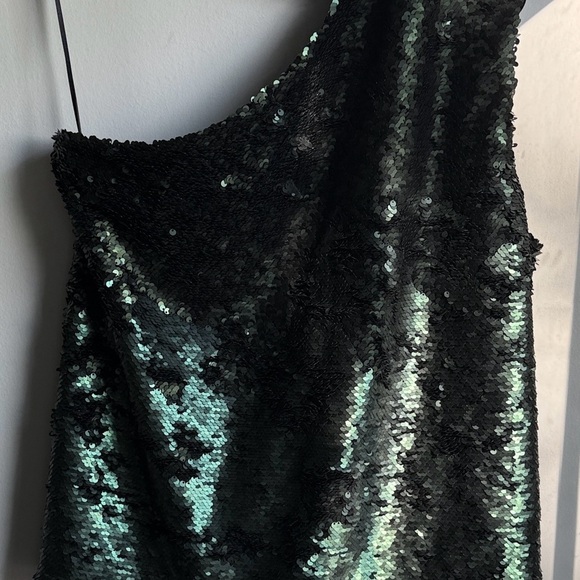RTA Emerald Green One-Shoulder Sequence Top Size Small Holiday Party/NYE - Picture 4 of 5